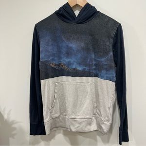 American Eagle Long-sleeve Hooded Tee Size Small